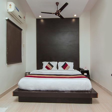 Oyo 1358 Hotel Crossroad Lucknow Exteriör bild