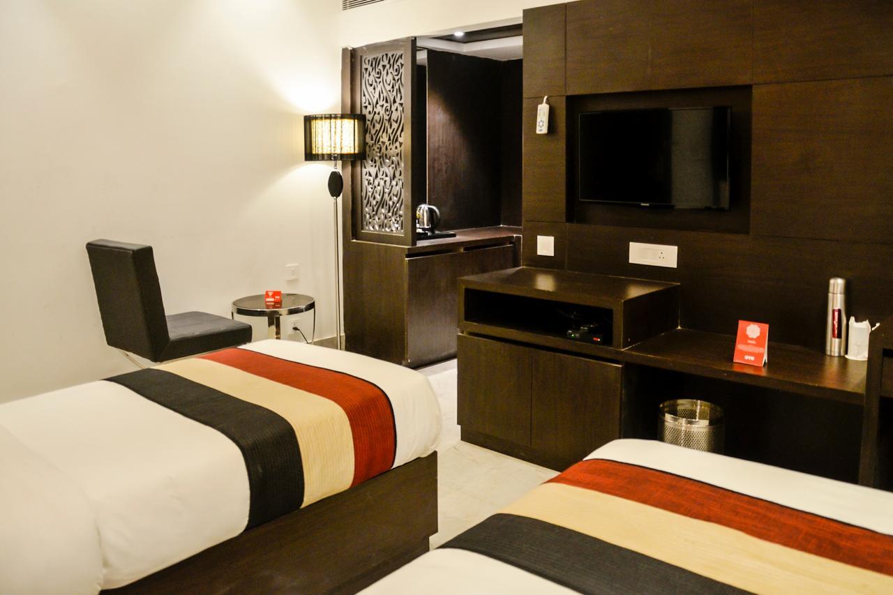Oyo 1358 Hotel Crossroad Lucknow Exteriör bild