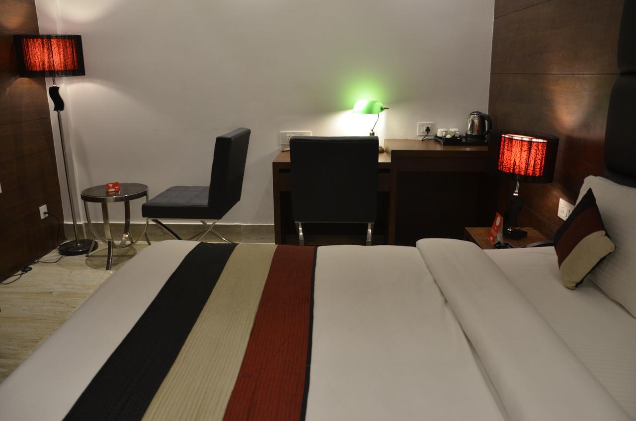 Oyo 1358 Hotel Crossroad Lucknow Exteriör bild