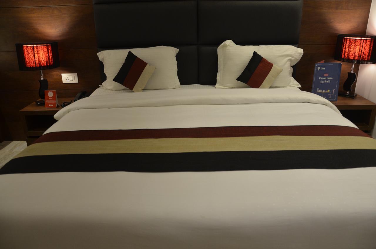 Oyo 1358 Hotel Crossroad Lucknow Exteriör bild