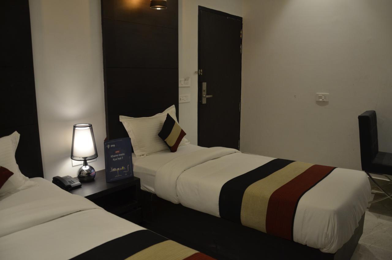 Oyo 1358 Hotel Crossroad Lucknow Exteriör bild