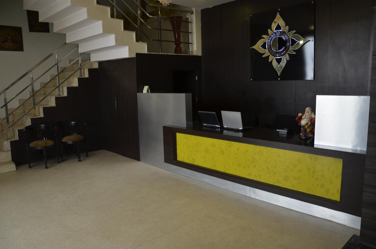 Oyo 1358 Hotel Crossroad Lucknow Exteriör bild