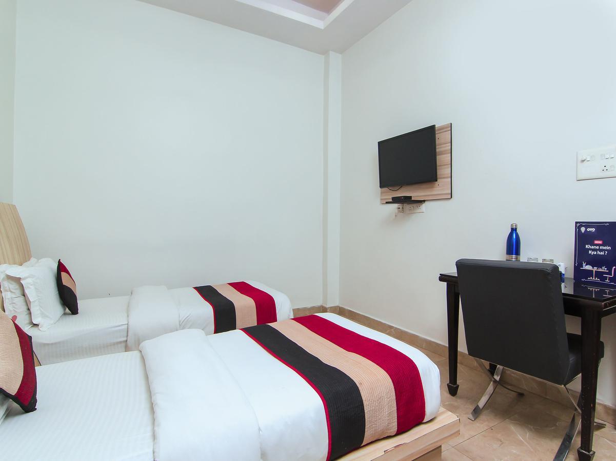Oyo 1358 Hotel Crossroad Lucknow Exteriör bild