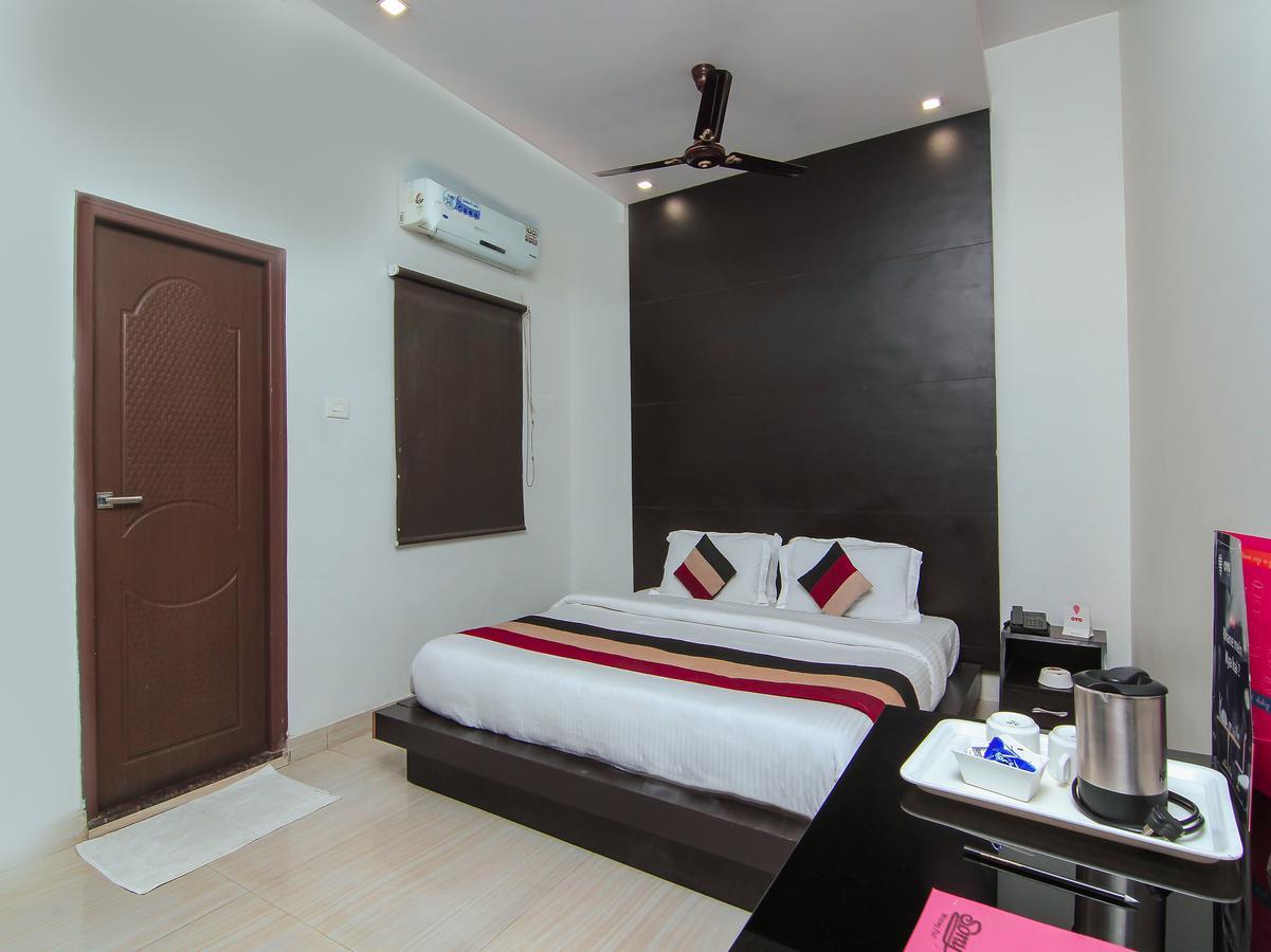 Oyo 1358 Hotel Crossroad Lucknow Exteriör bild