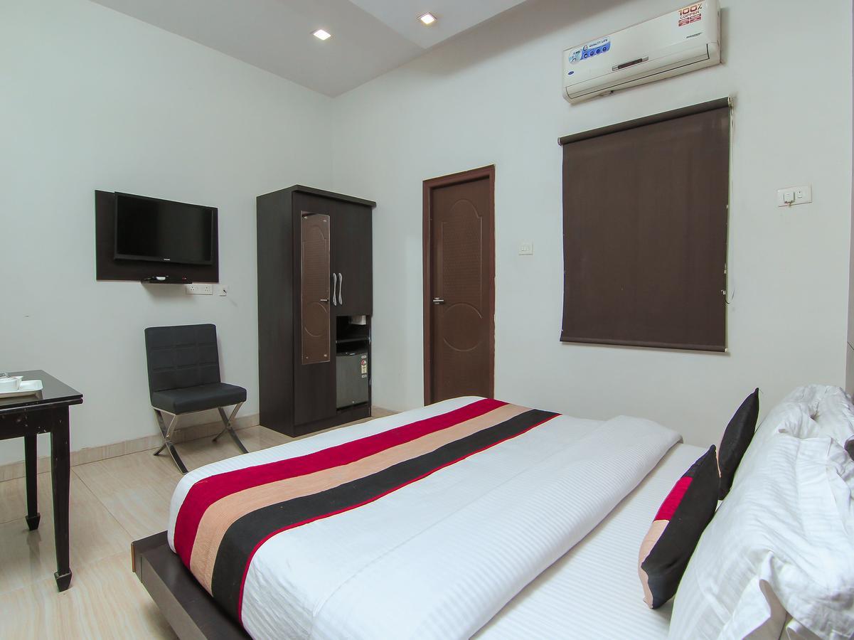 Oyo 1358 Hotel Crossroad Lucknow Exteriör bild