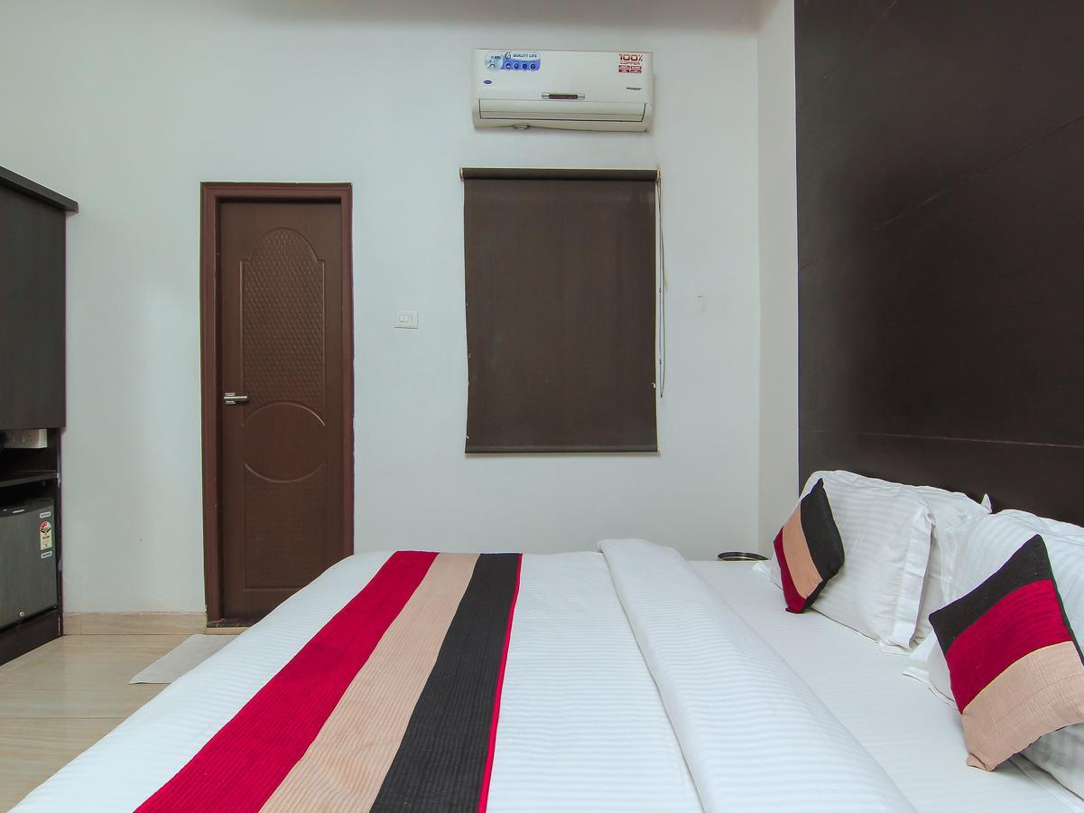 Oyo 1358 Hotel Crossroad Lucknow Exteriör bild