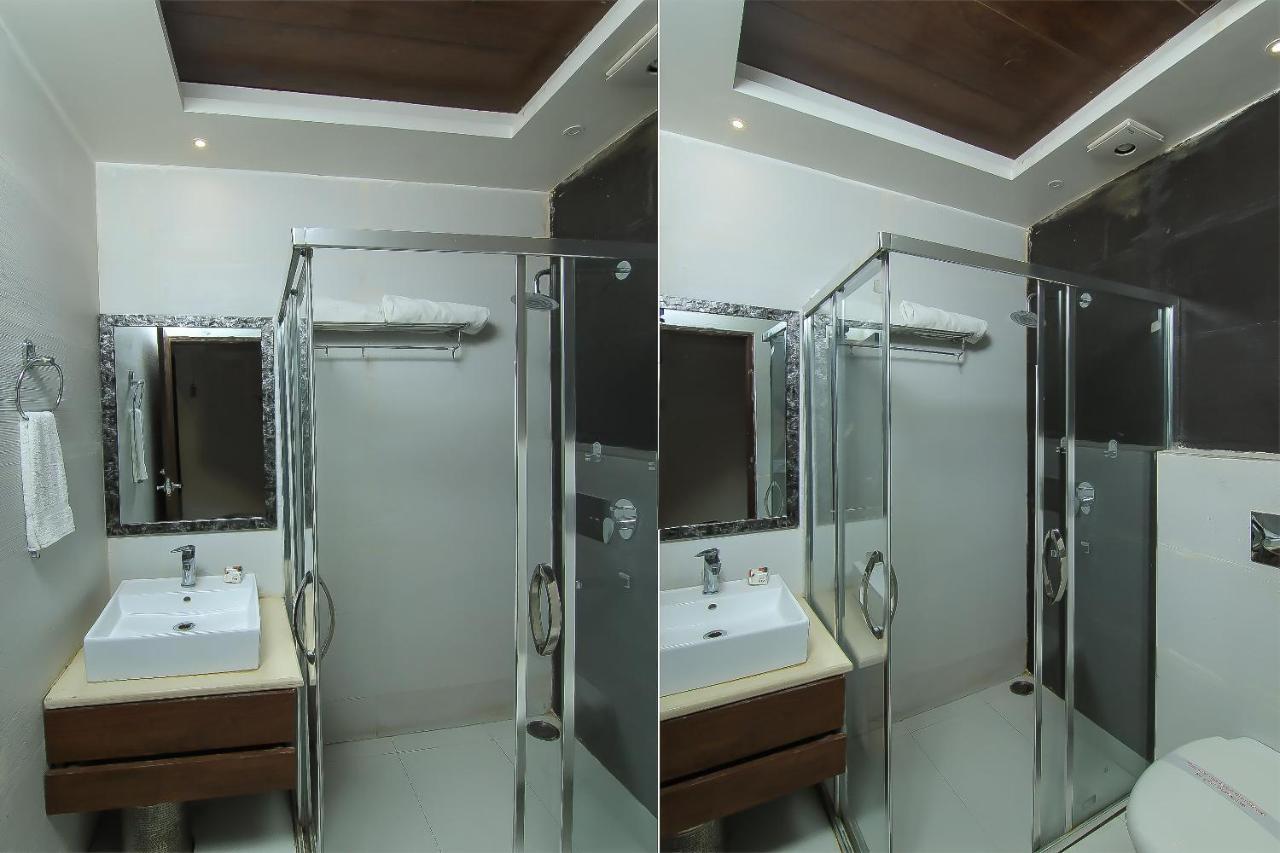 Oyo 1358 Hotel Crossroad Lucknow Exteriör bild