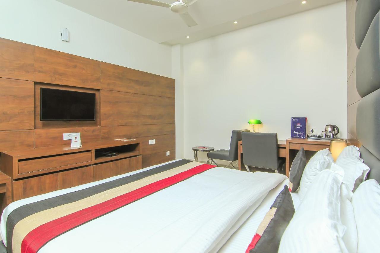 Oyo 1358 Hotel Crossroad Lucknow Exteriör bild